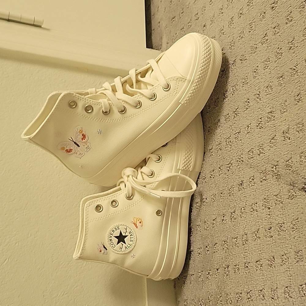 Converse Chuck Taylor All Star Lift Butterfly Wings Platform Sneaker